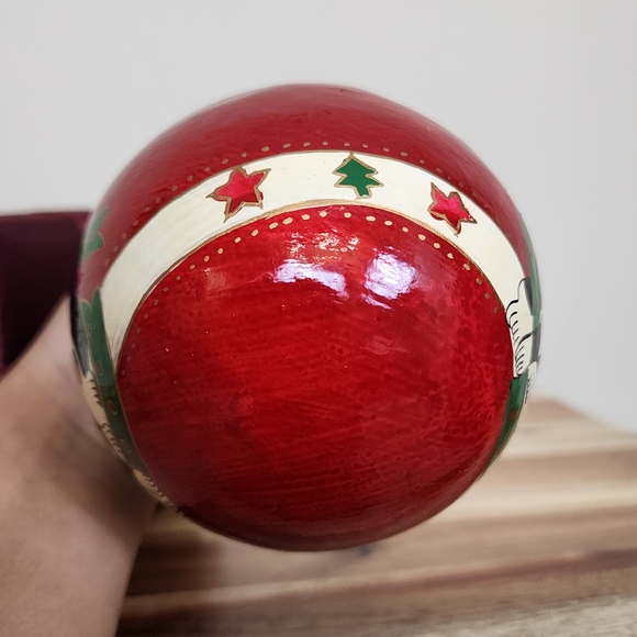 Hand Painted Paper Mache (?) Christmas Cat Ball Ornament - Picture 5 of 5